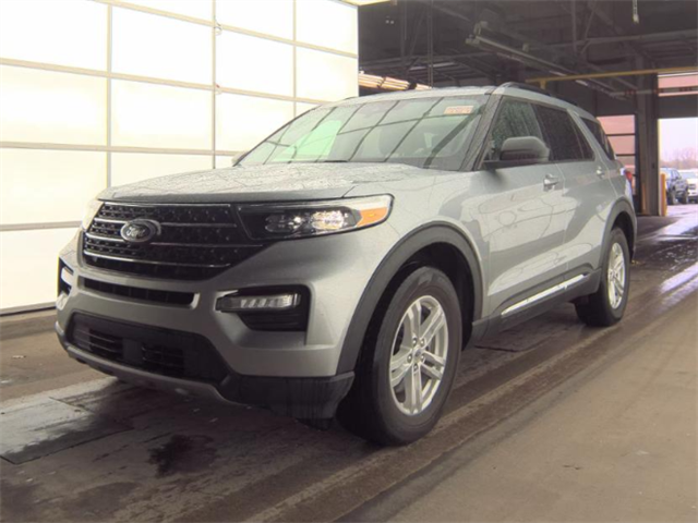 2024 Ford Explorer XLT 4WD's photo