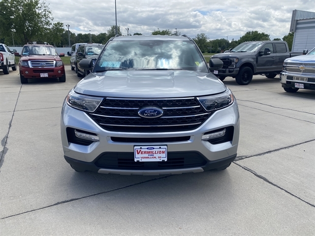 2024 Ford Explorer XLT 4WD's photo