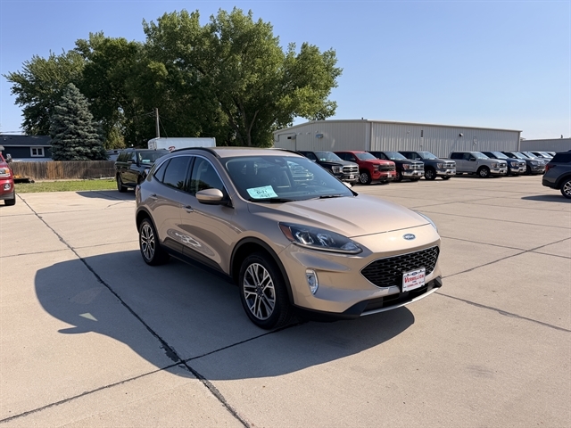 Used 2020 Ford Escape SEL with VIN 1FMCU9H90LUC58083 for sale in Vermillion, SD