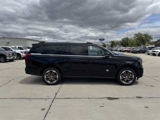 2026 Ford Expedition King Ranch MAX 4x4's photo