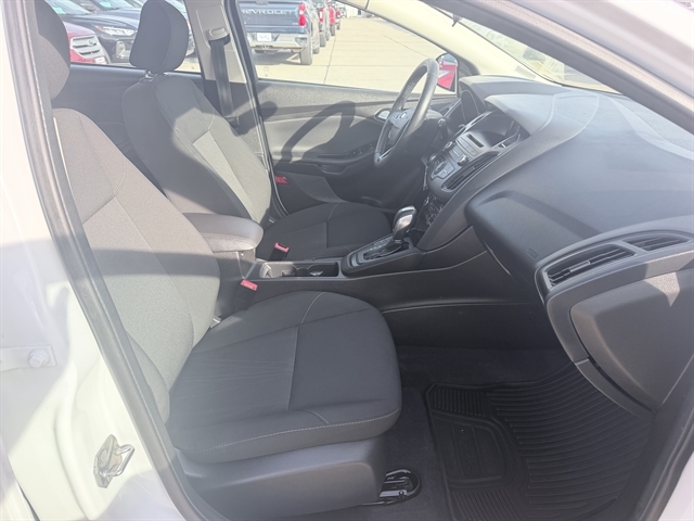 Used 2016 Ford Focus SE with VIN 1FADP3KE0GL230319 for sale in Vermillion, SD