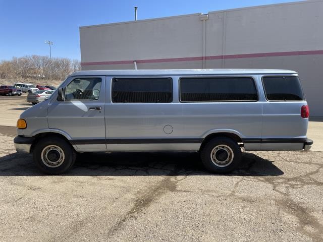 Used 1998 Dodge Ram Wagon VALUE with VIN 2B5WB35Z4WK127346 for sale in Pierre, SD