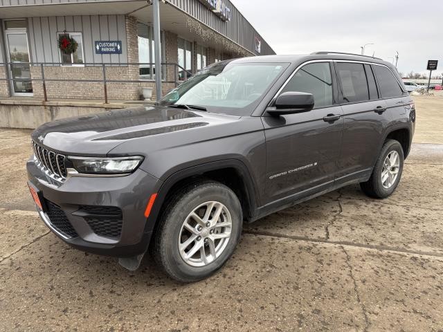 2024 Jeep Grand Cherokee Laredo's photo
