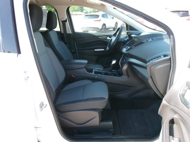 2019 Ford Escape SE - Photo 13
