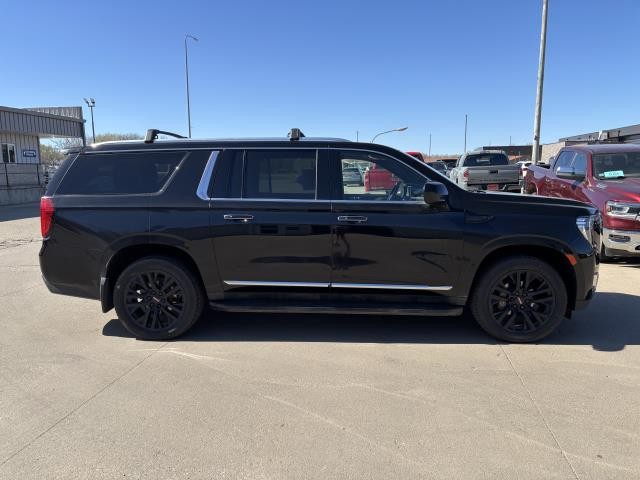 2023 GMC Yukon XL SLT - Photo 7