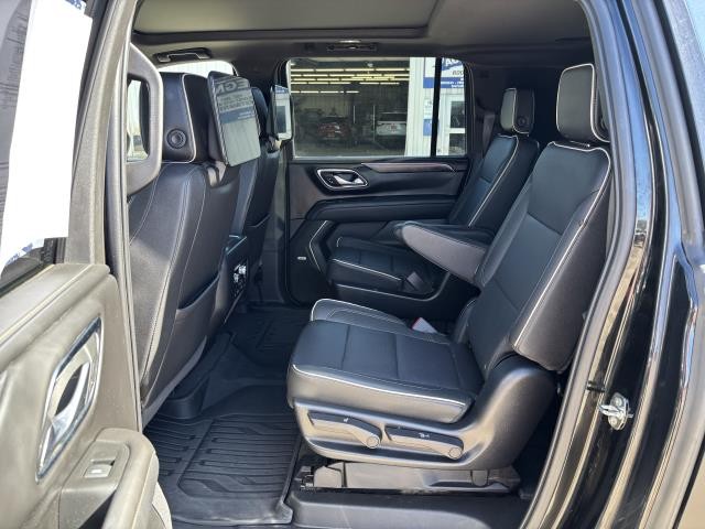 2023 GMC Yukon XL SLT - Photo 11