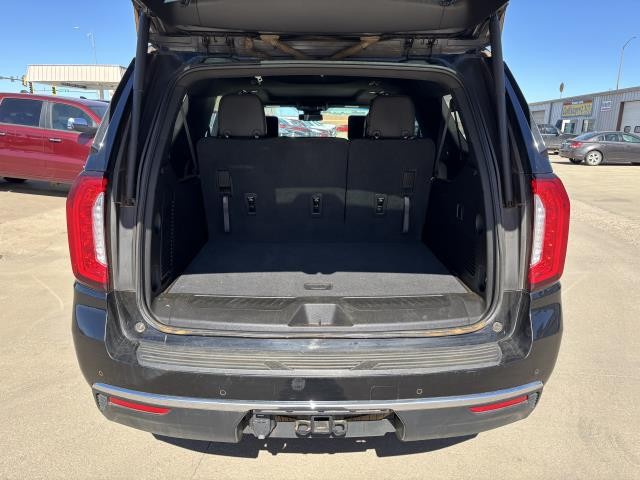2023 GMC Yukon XL SLT - Photo 12
