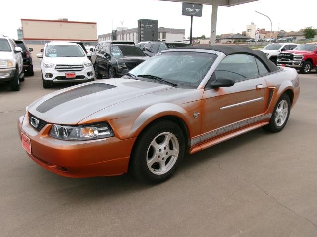 1999 Ford Mustang Base