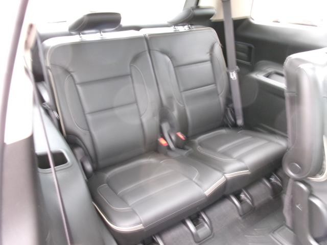 2017 GMC Acadia Denali - Photo 8