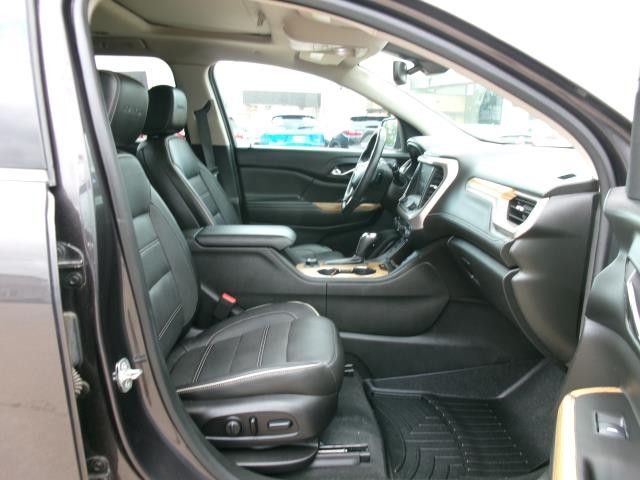 2017 GMC Acadia Denali - Photo 9
