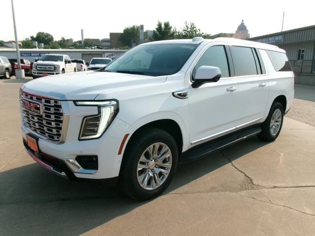 2023 GMC Yukon XL SLT - Photo 16