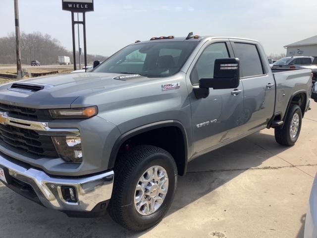 2026 Chevrolet Silverado HD's photo