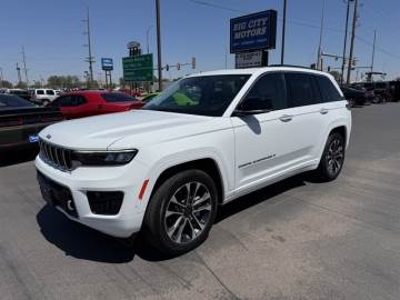 2022 JEEP GRAND CHEROKEE