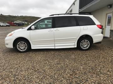 2009 TOYOTA SIENNA