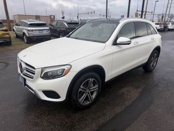 2017 MERCEDES-BENZ GLC