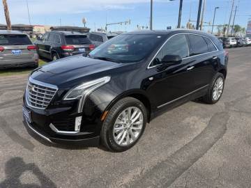 2017 CADILLAC XT5