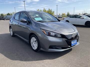 2025 NISSAN LEAF