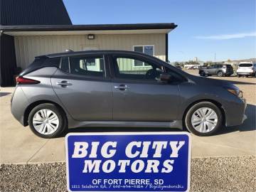 2025 NISSAN LEAF
