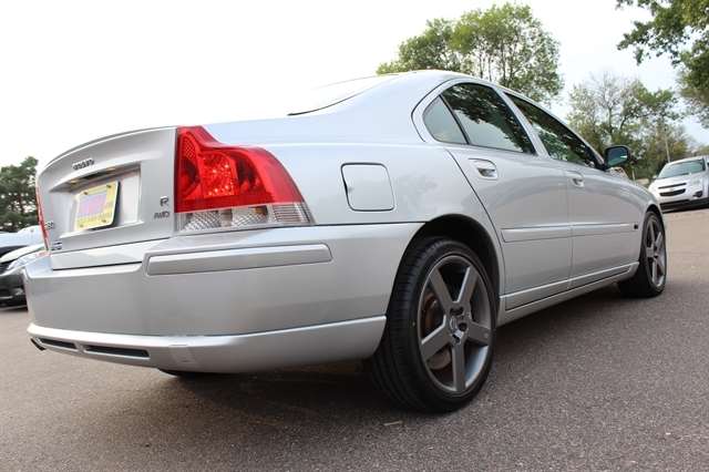 2005 Volvo S60 R photo 40