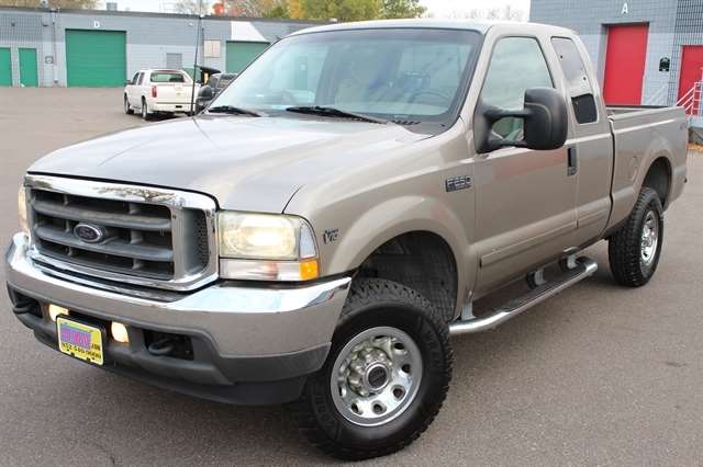 2002 Ford F-250 Super Duty XLT photo 2