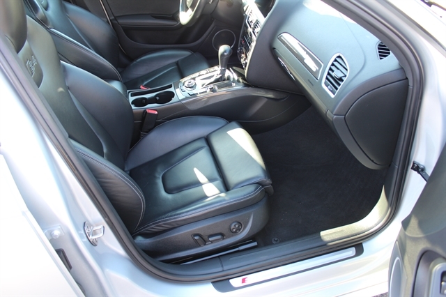 2011 Audi S4 Premium Plus photo 43