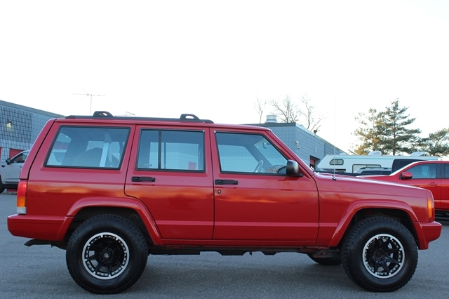 1999 Jeep Cherokee SPORT photo 38