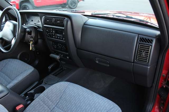 1999 Jeep Cherokee SPORT photo 43