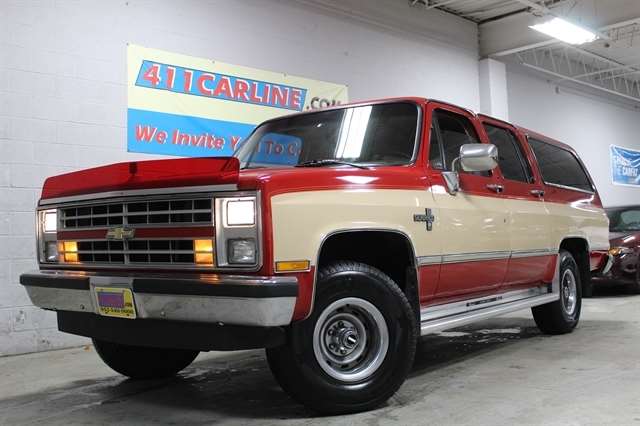 1987 Chevrolet Suburban Base's photo