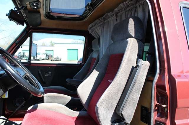 1990 Volkswagen Vanagon - Photo 9
