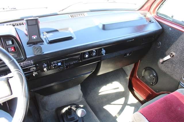1990 Volkswagen Vanagon - Photo 12