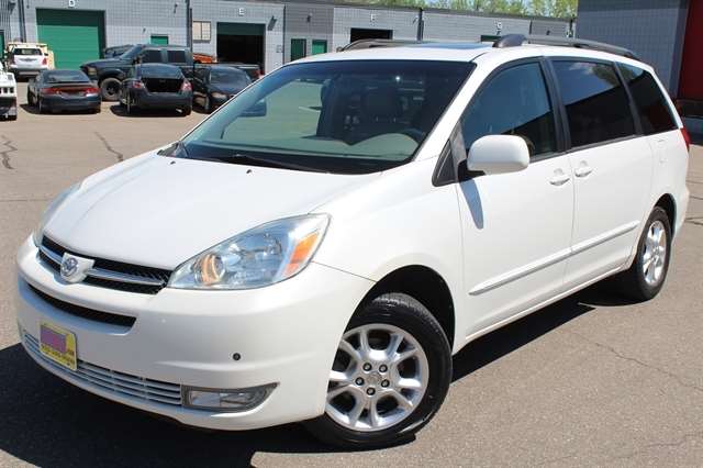 2005 Toyota Sienna XLE Limited AWD's photo