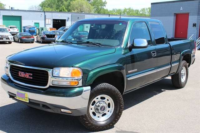 2002 GMC Sierra 2500 SLT 4X4 Extended Cab Swb's photo