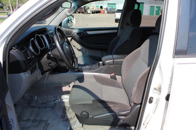 2004 Toyota 4Runner Sport - Photo 8