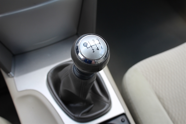 2011 Toyota Camry LE - Photo 10