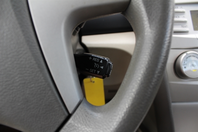 2011 Toyota Camry LE - Photo 14