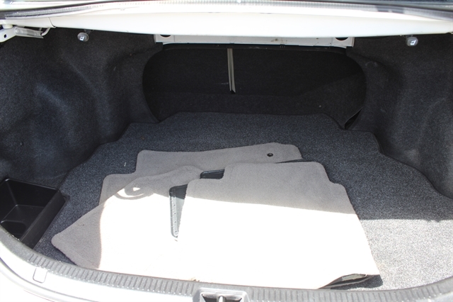 2011 Toyota Camry LE - Photo 23