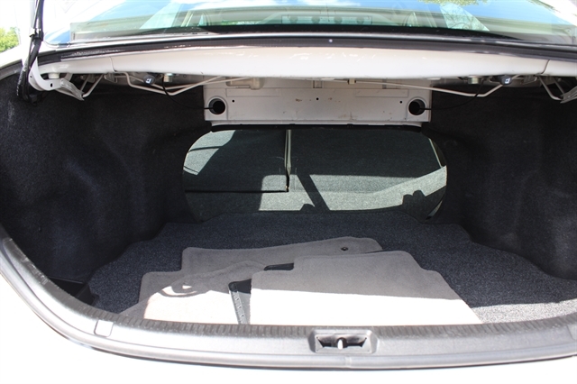 2011 Toyota Camry LE - Photo 26