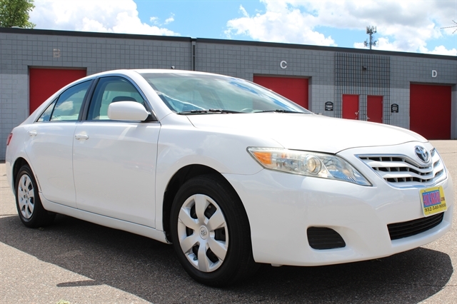 2011 Toyota Camry LE - Photo 34