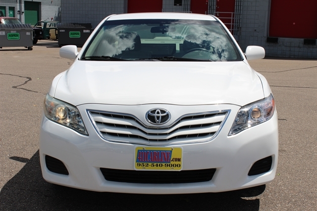2011 Toyota Camry LE - Photo 35
