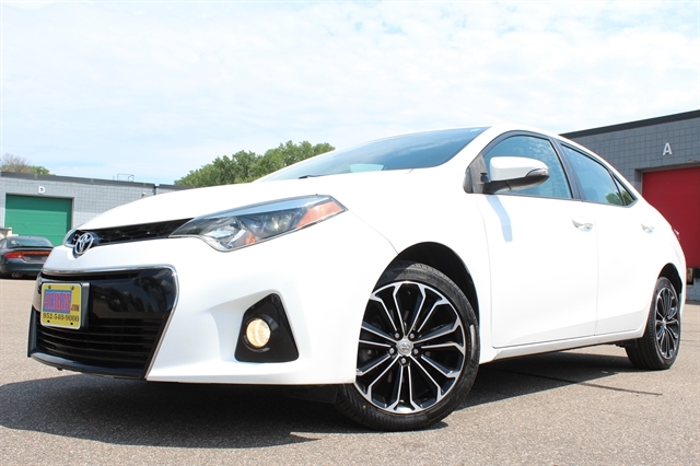 2015 Toyota Corolla S Plus AT's photo