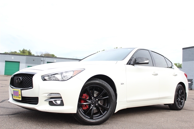2017 INFINITI Q50