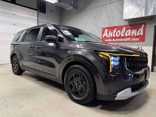 2023 Chrysler Pacifica Limited AWD's photo