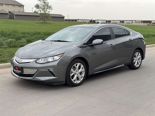 2017 Chevrolet Volt Premier's photo
