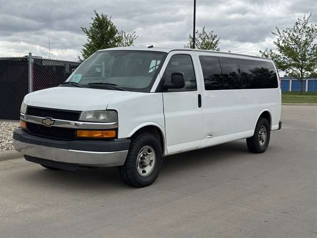 2013 Chevrolet Express's photo