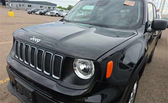 2023 Jeep Renegade Latitude 4x4's photo