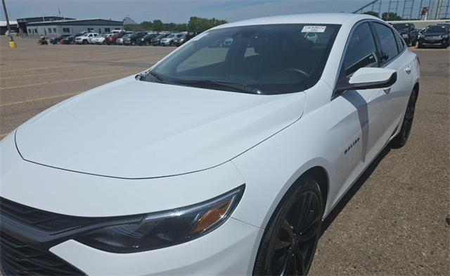 2024 Chevrolet Malibu 1LT's photo