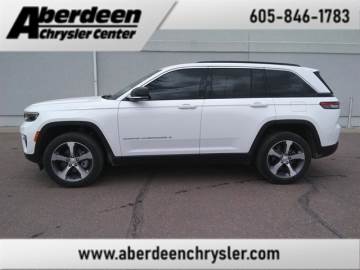2024 JEEP GRAND CHEROKEE