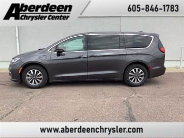 2022 CHRYSLER PACIFICA