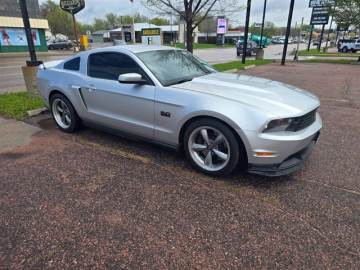 2011 FORD MUSTANG