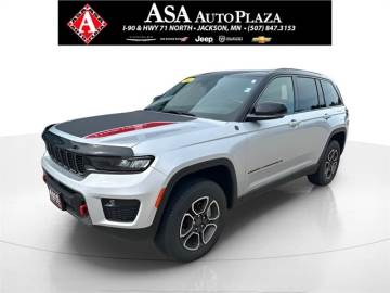 2022 JEEP GRAND CHEROKEE